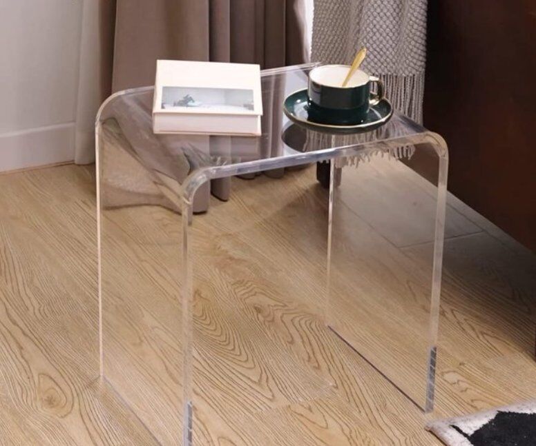 New Pair of Modern Clear Acrylic End Tables