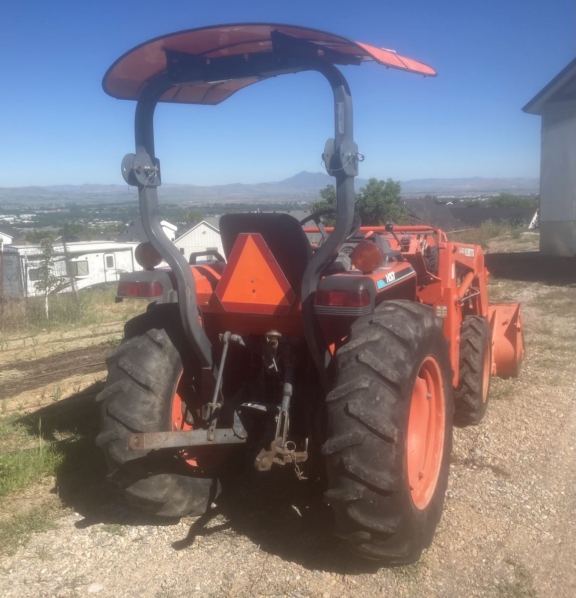 Kubota L3010D  with loader