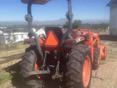 Kubota L3010D with loader