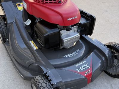 Honda HRX217HYA 21” Hydrostatic Self-Propelled Mower - Fresh Service