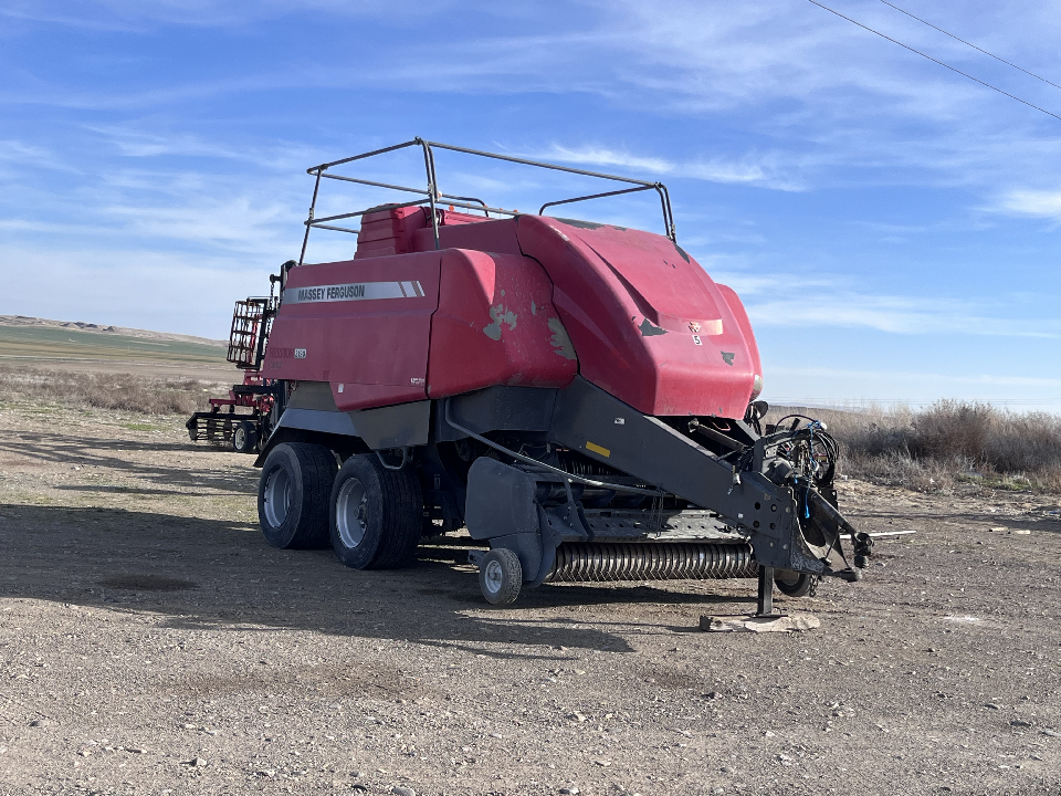 2190 Massey Ferguson Baler