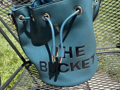 Bucket bag