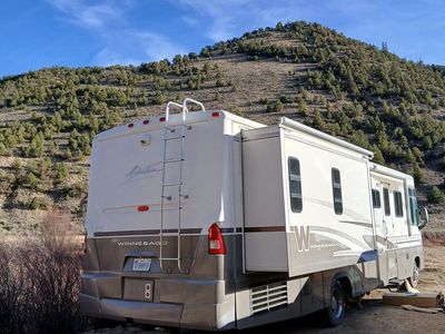 2003 Winabago Adventurer