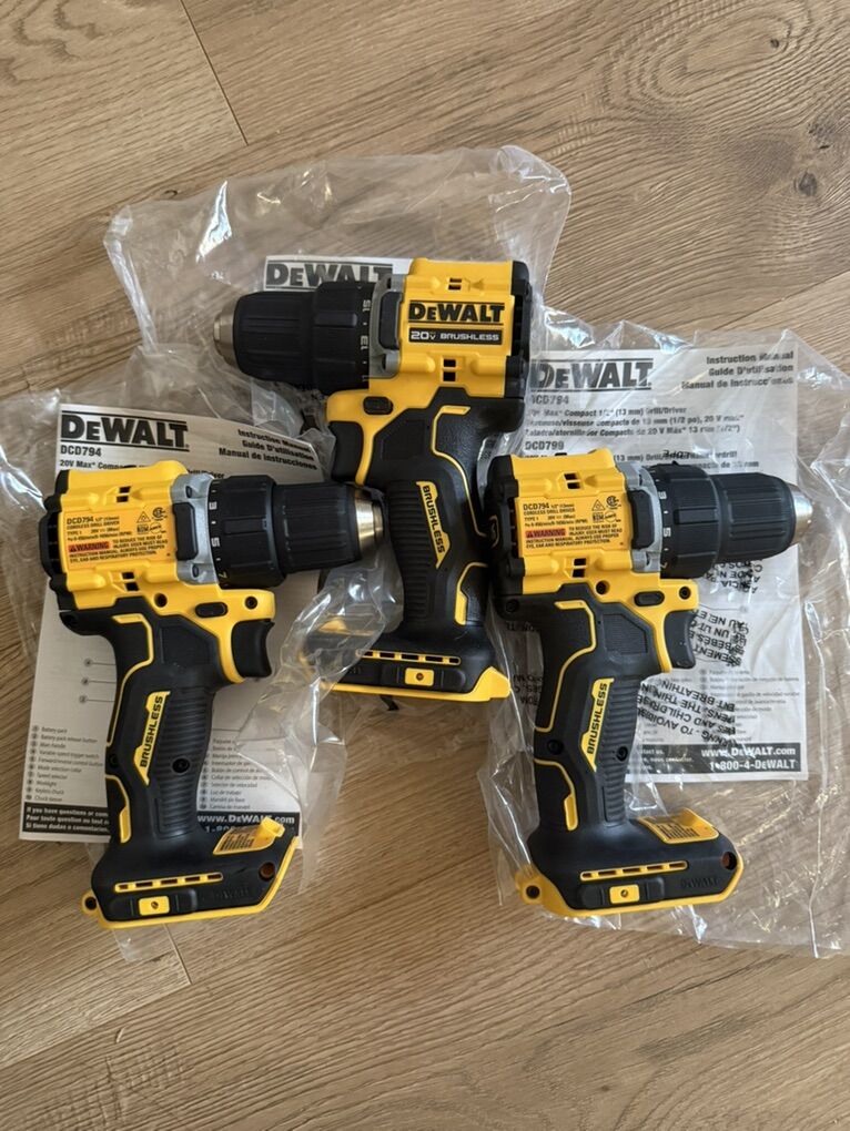 3x Dewalt 20v Atomic Drill
