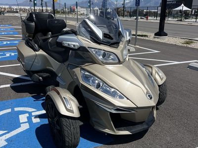 2017 Can-Am Spyder RT-S