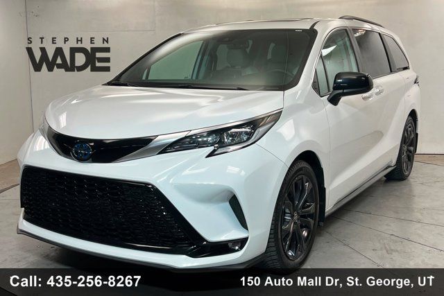2023 Toyota Sienna XSE 7-Passenger