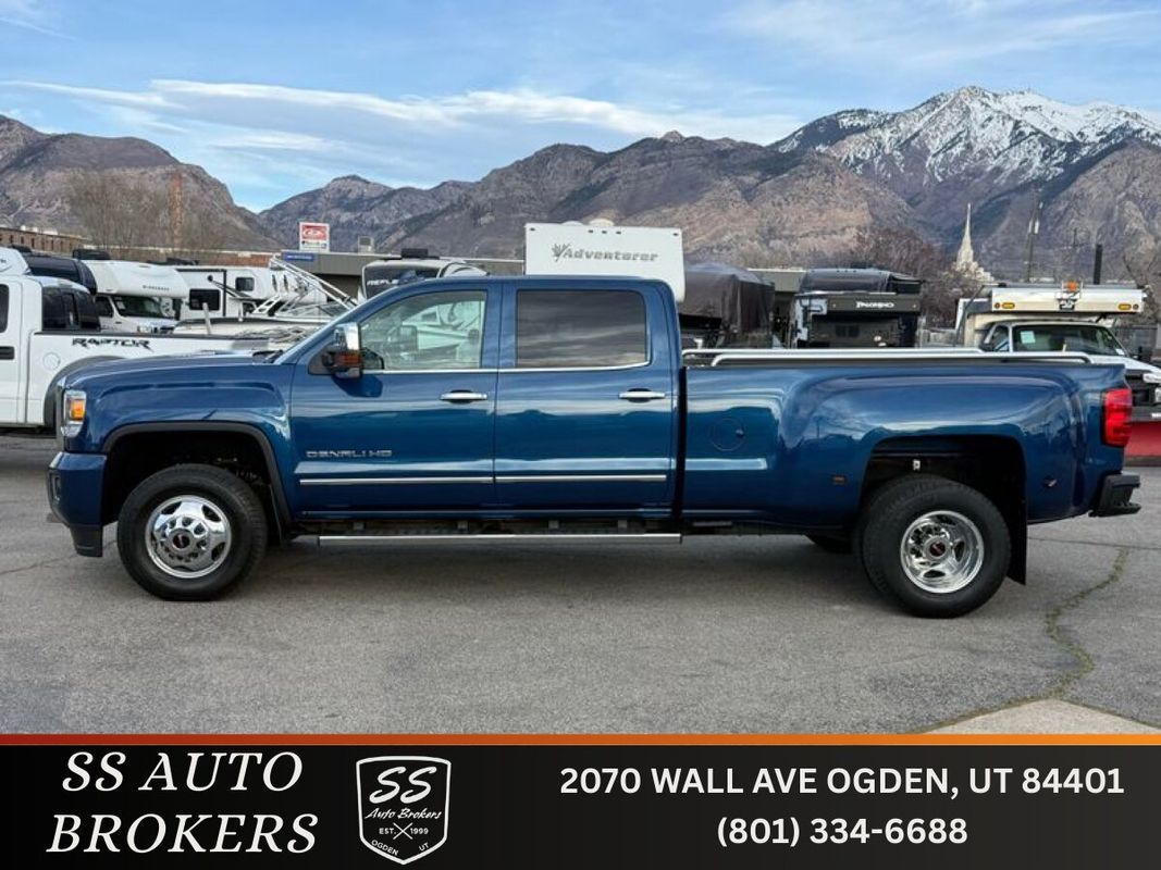 2015 GMC Sierra 3500HD Denali