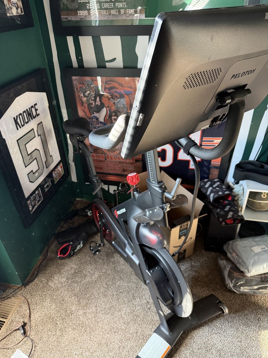 Peloton Bike Exercise Bike - Never Used Stationary Cycle with HD Touchscreen