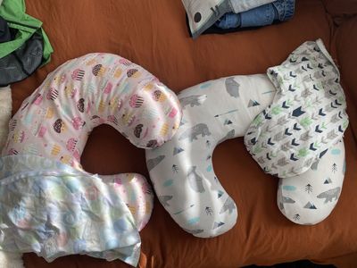 Boppy Nursing pillows With Covers