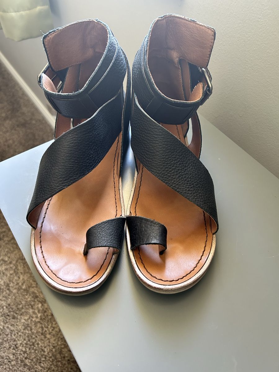 Free People Vale Boot Sandals Black Leather Ankle Strap Toe Loop Women's Size 10