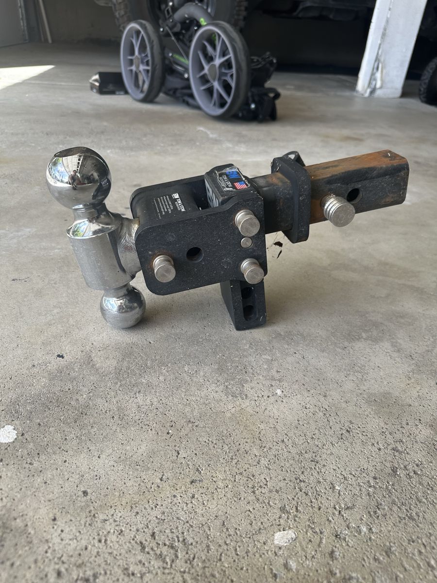 B&W Tow & Stow Receiver Hitch Dual Ball 2.5" Shank 10,000 lbs GVWR Made in USA