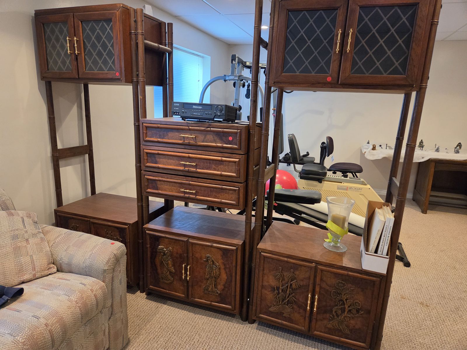 Main image 7