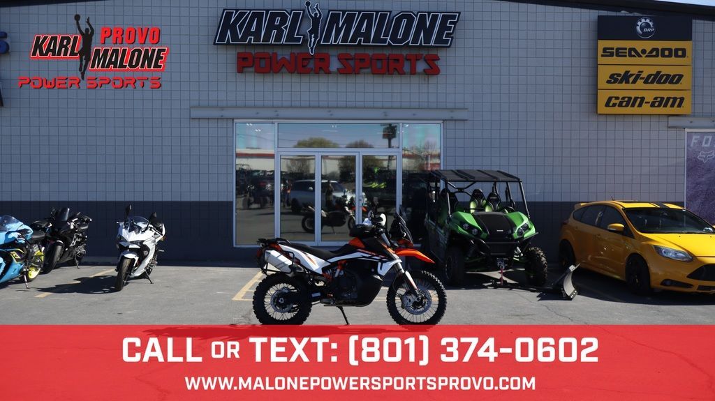 2022 KTM 890 Adventure R