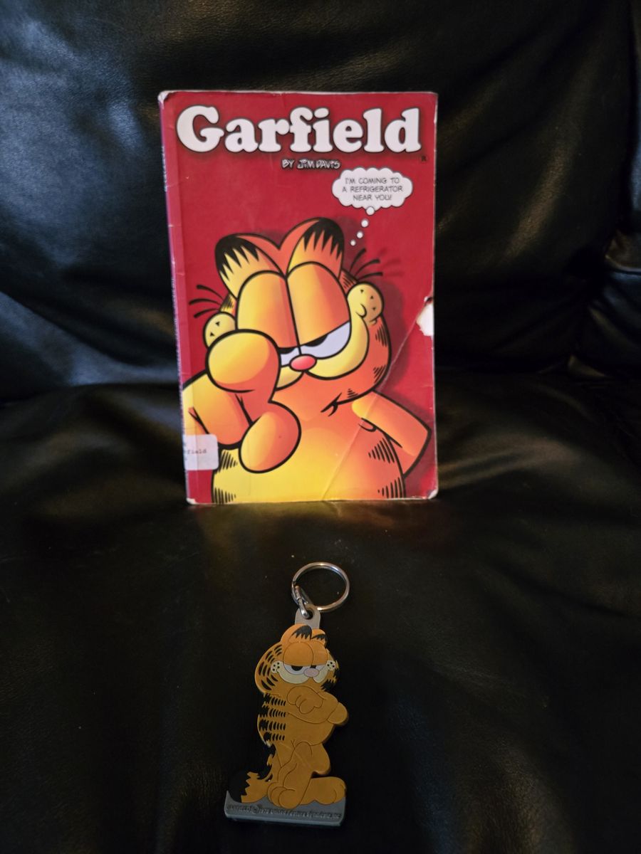 Garfield Comic Book and Keychain