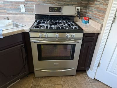 Frigidaire 30” Gallery Gas Range