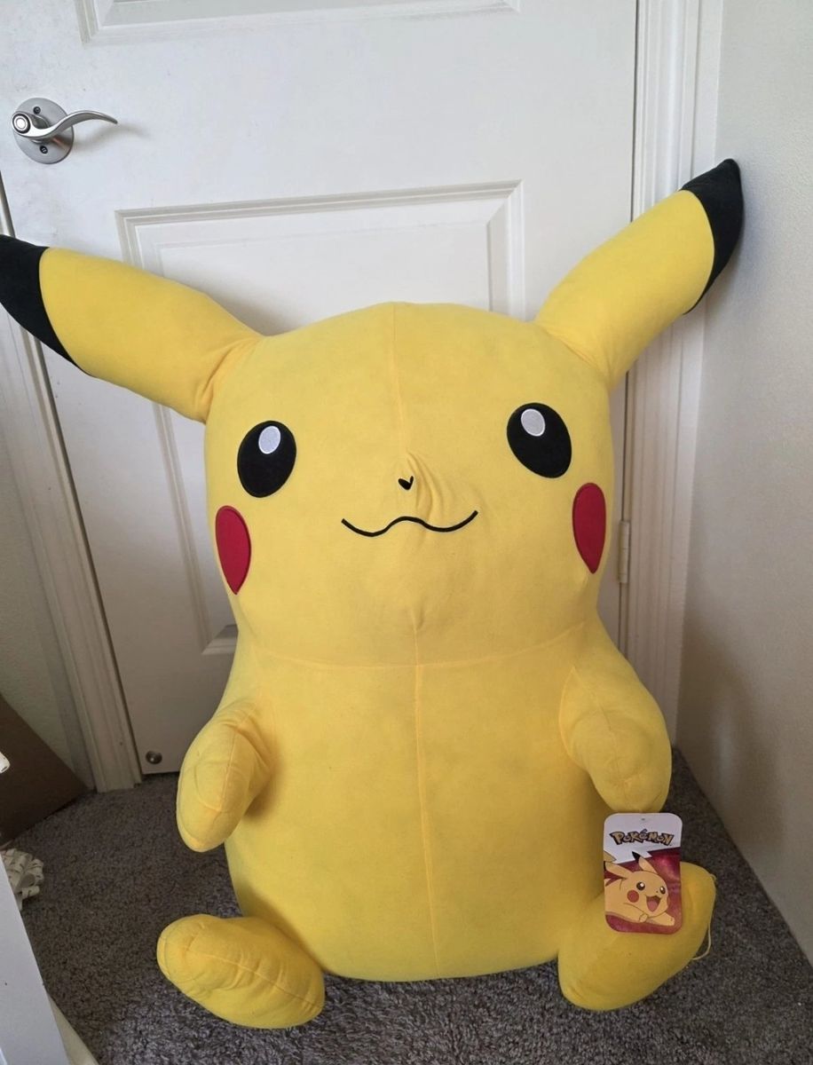ADORABLE RARE JUMBO 32 INCH POKEMON PIKACHU PLUSH