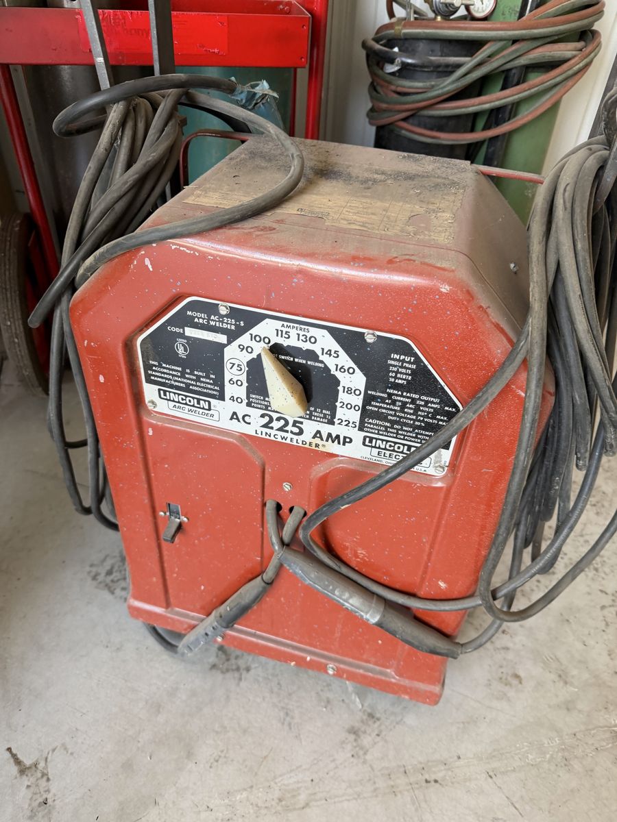Lincoln Welder AC 225 AMP