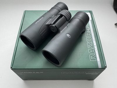 Vortex Razor HD 10x42 (Brand new)