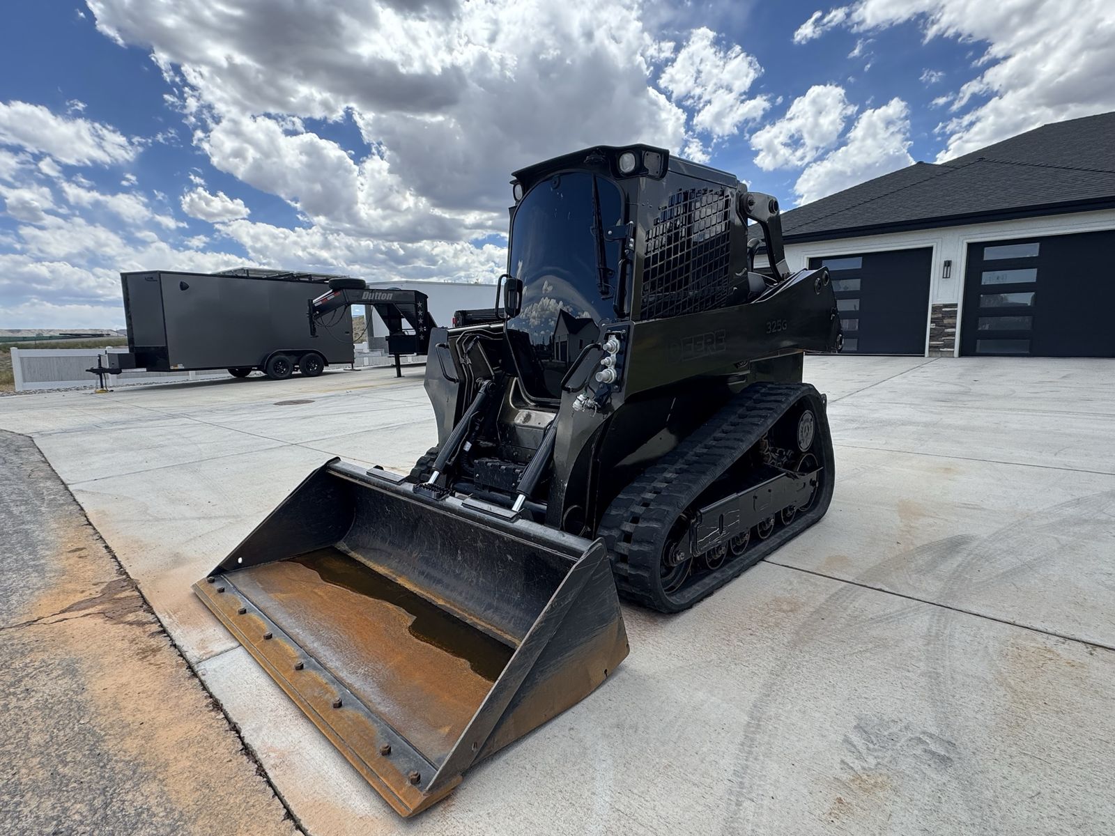 LIKE NEW DEERE 325G ONLY 245 HOURS