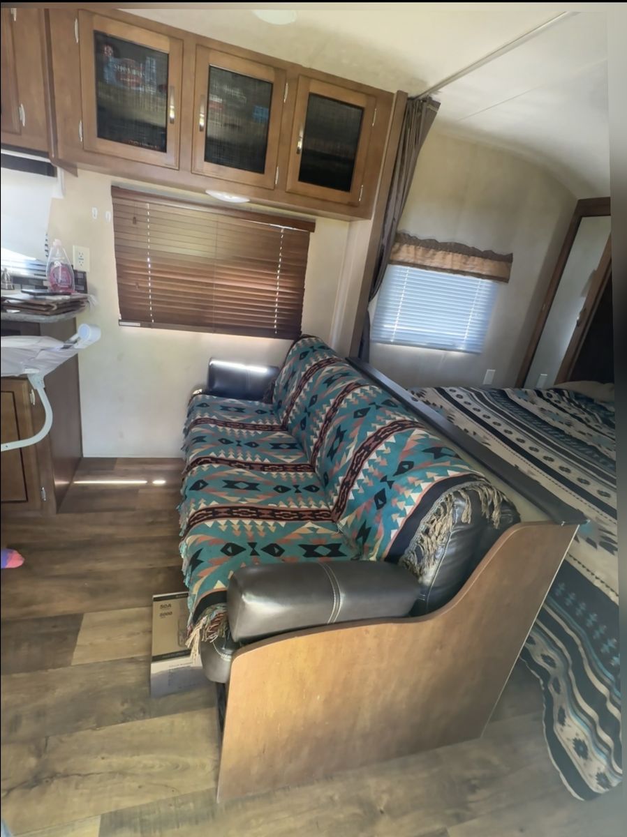 Main image 11