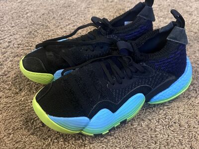 Basketball Shoes Size 7