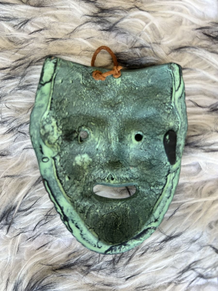 Main image 10