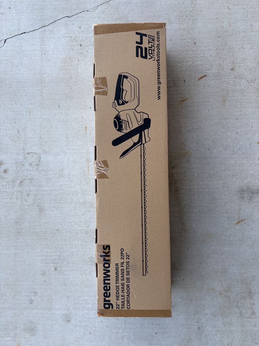 Greenworks 24V 22-Inch Cordless Hedge Trimmer - Brand New