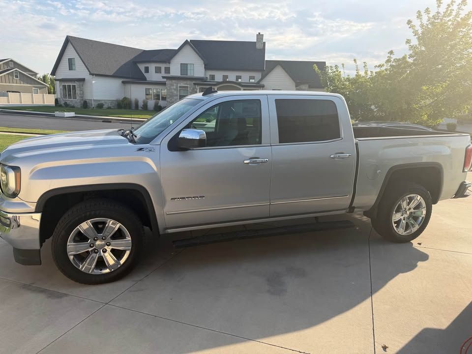 2017 GMC 1500 SLT