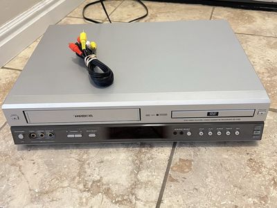 Toshiba SD-V280 DVD Player and VCR Combo Hi-Fi Silver