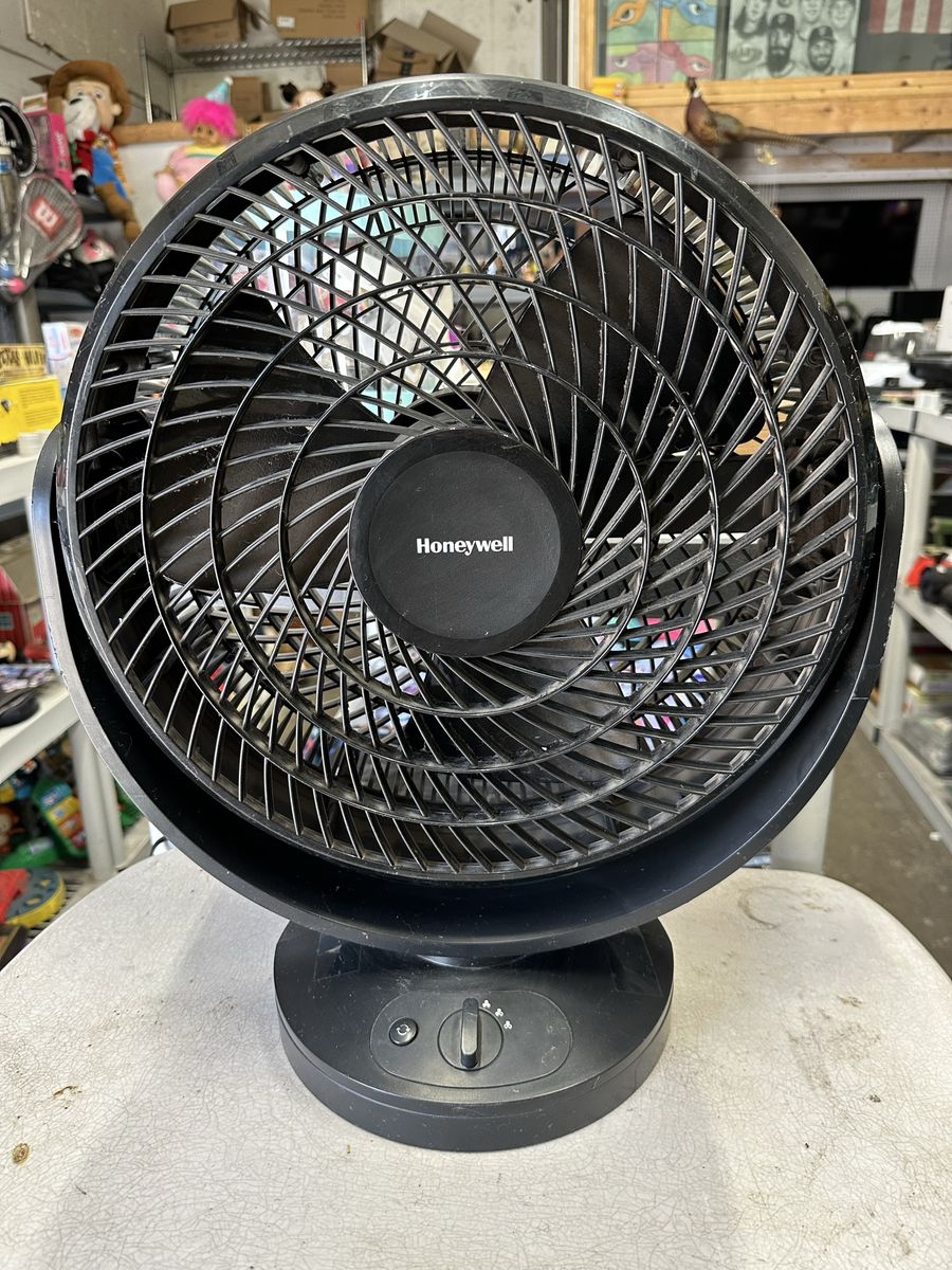 Honeywell 20” Black Turbo Force Power + Oscillating Floor Fan