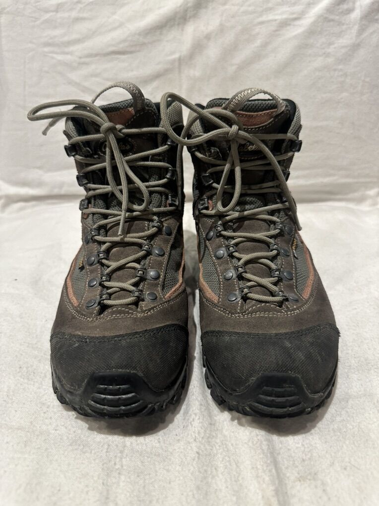 Cabela’s Women’s 8.5 Gore-Tex Mid Hiking Boots