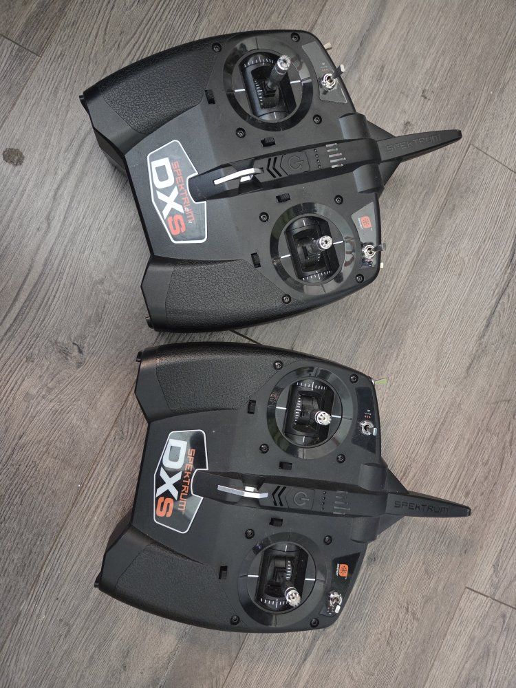 RC controller Spektrum DXs