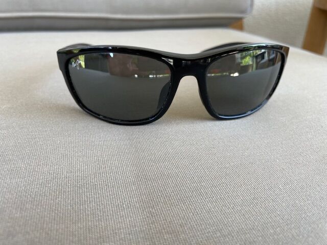 Authentic Maui Jim Sunglasses Nuu Landing STG-BG Like New