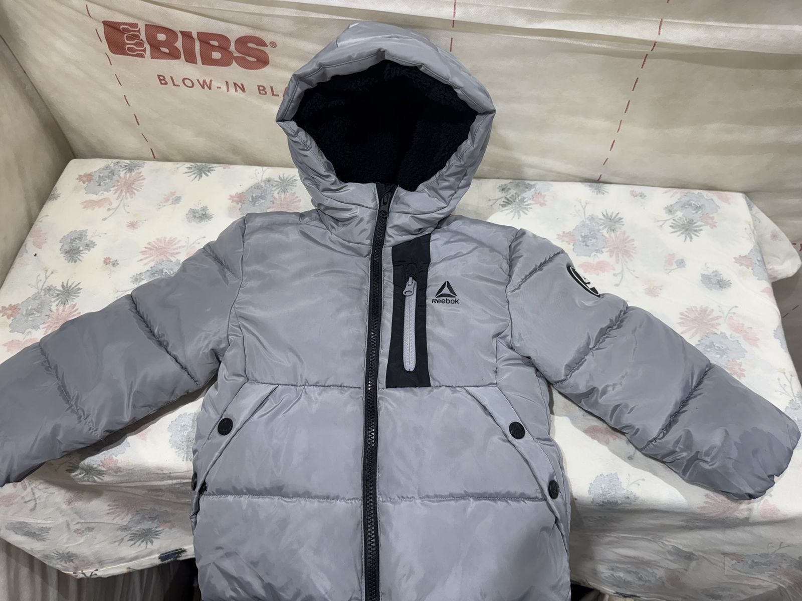 Kids Reebok Boys Grey Hooded Puffer Winter Jacket (4T)