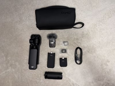 DJI Osmo Pocket 3 Creator Combo Handheld Gimbal Camera & Accessories
