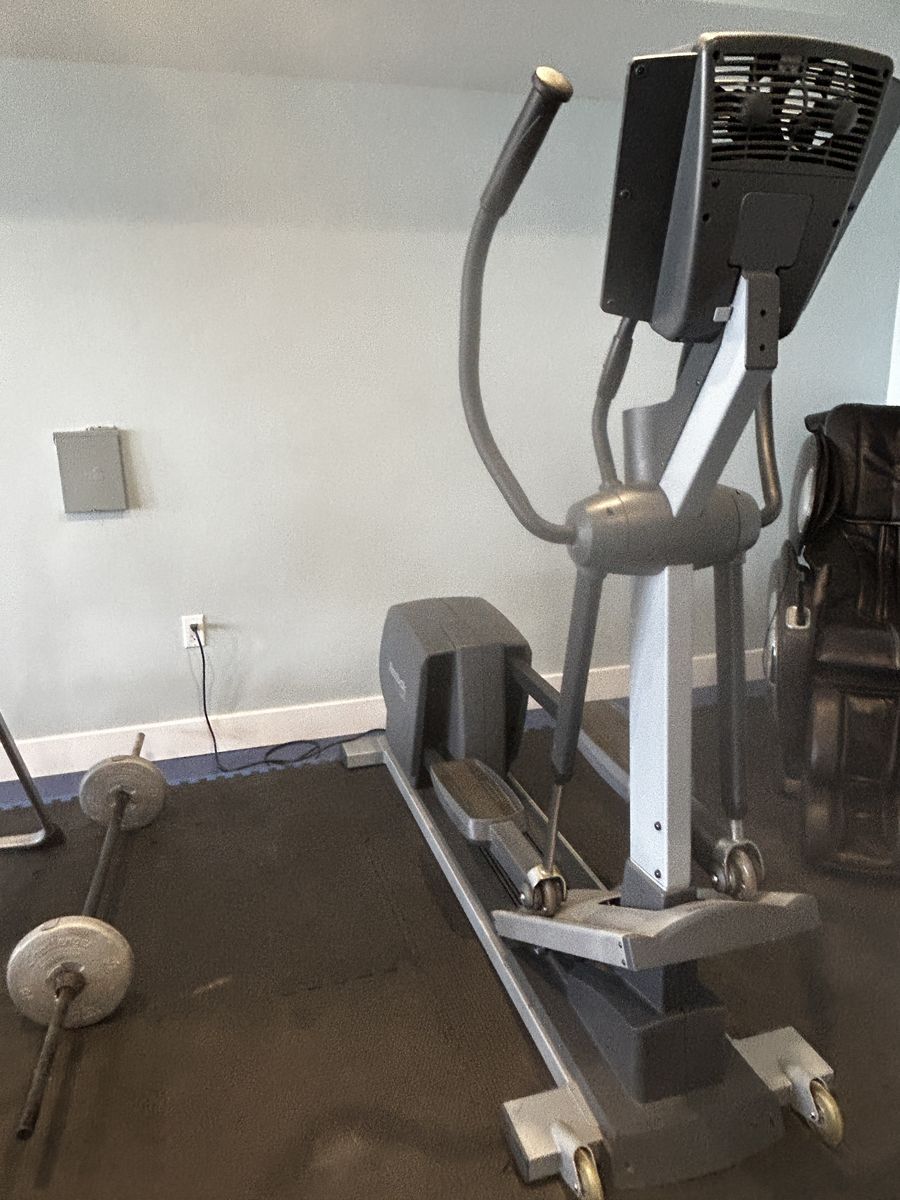 Reebok RL 900 Elliptical Machine