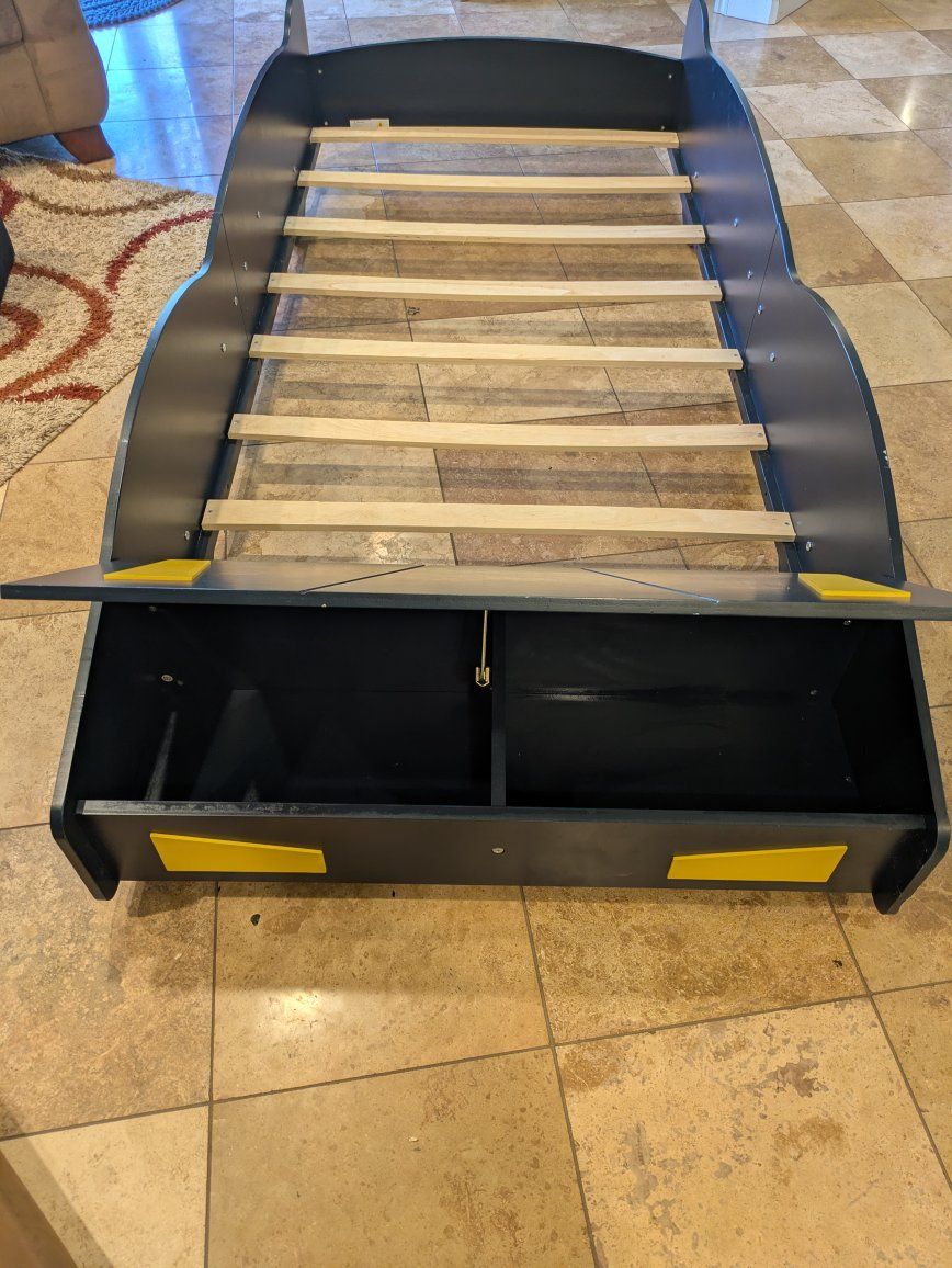 Main image 3
