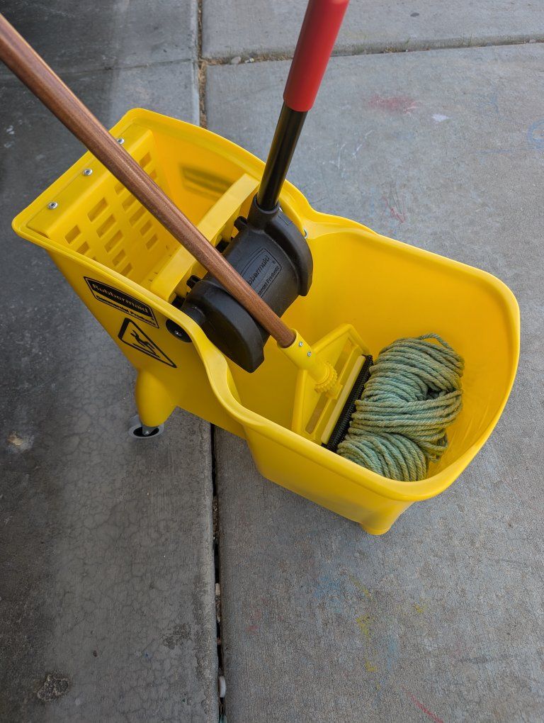 Rubbermaid Commercial Yellow Mop Bucket with Wringer and Mop