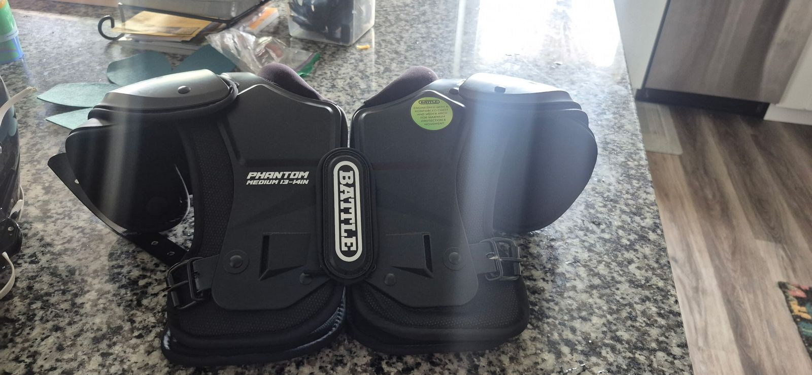 Battle Sports Science Phantom 1.0 Youth Shoulder Pads - Medium (13-14 in) Black Football Gear