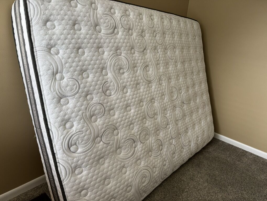 Serta iSeries Queen Mattress