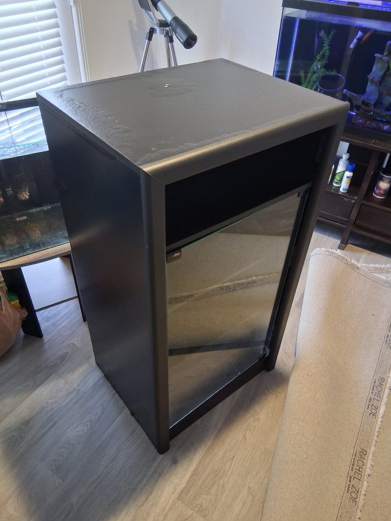 Electronic Cabinet