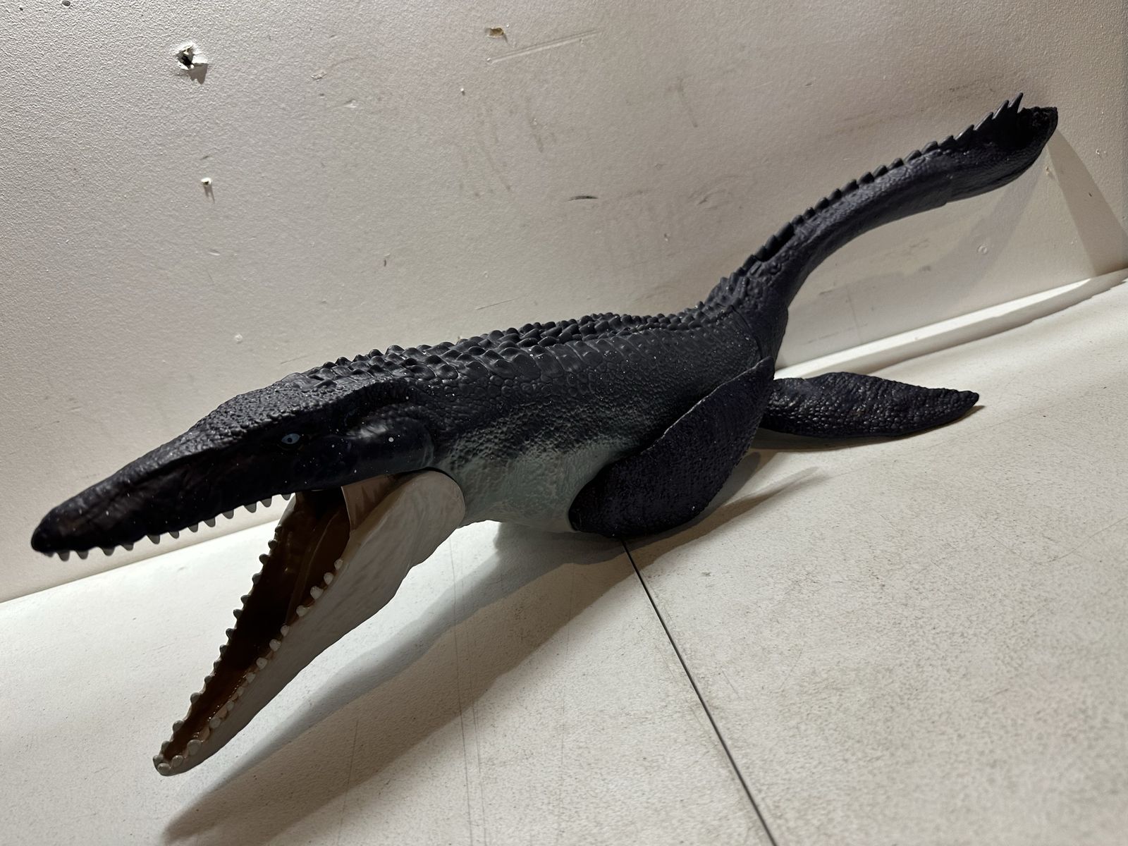 JURASSIC WORLD DINOSAUR MOSASAURUS HNJ56