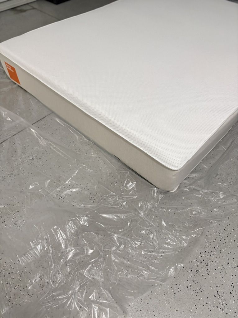Main image 3