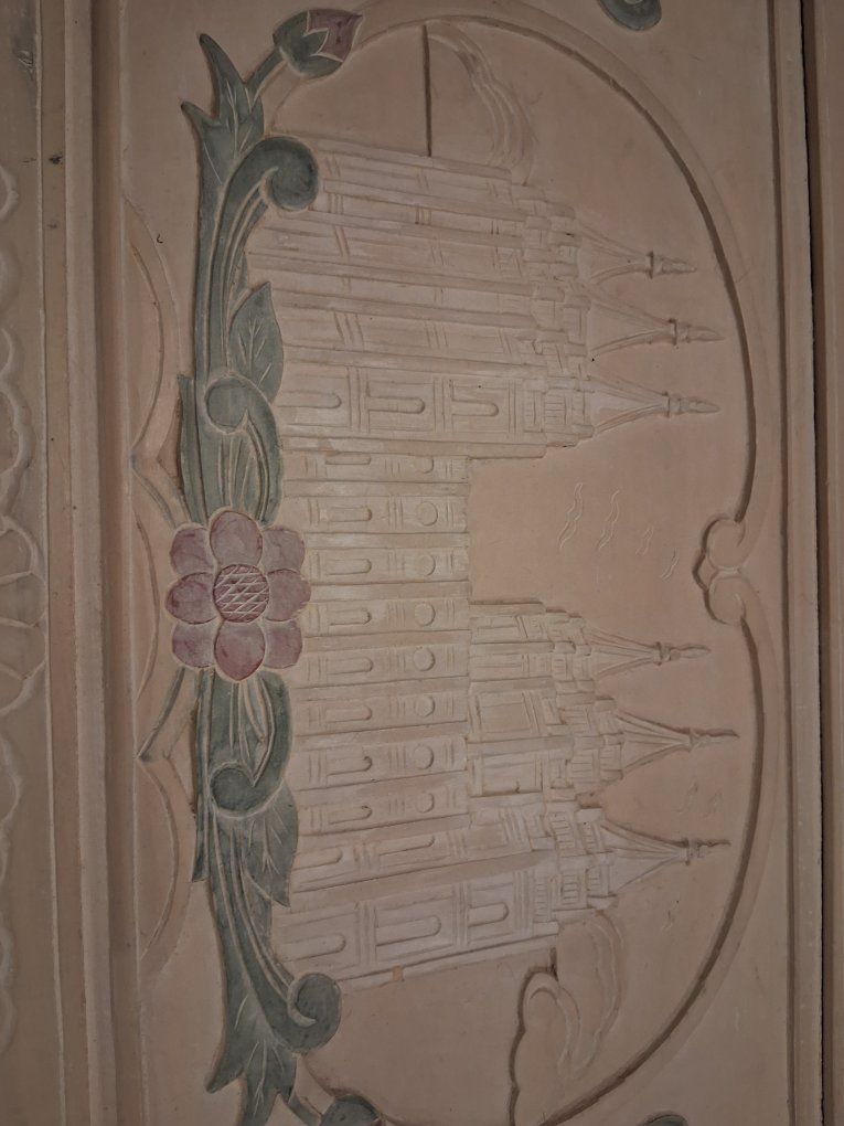 Main image 8