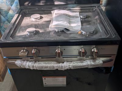 Frigidaire GCRG3060AFA Natural Gas Stove Brand New