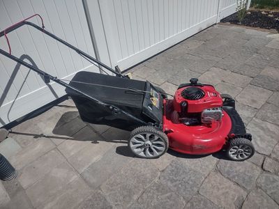 Lawn mower "Troy Bilt" PUSHING
