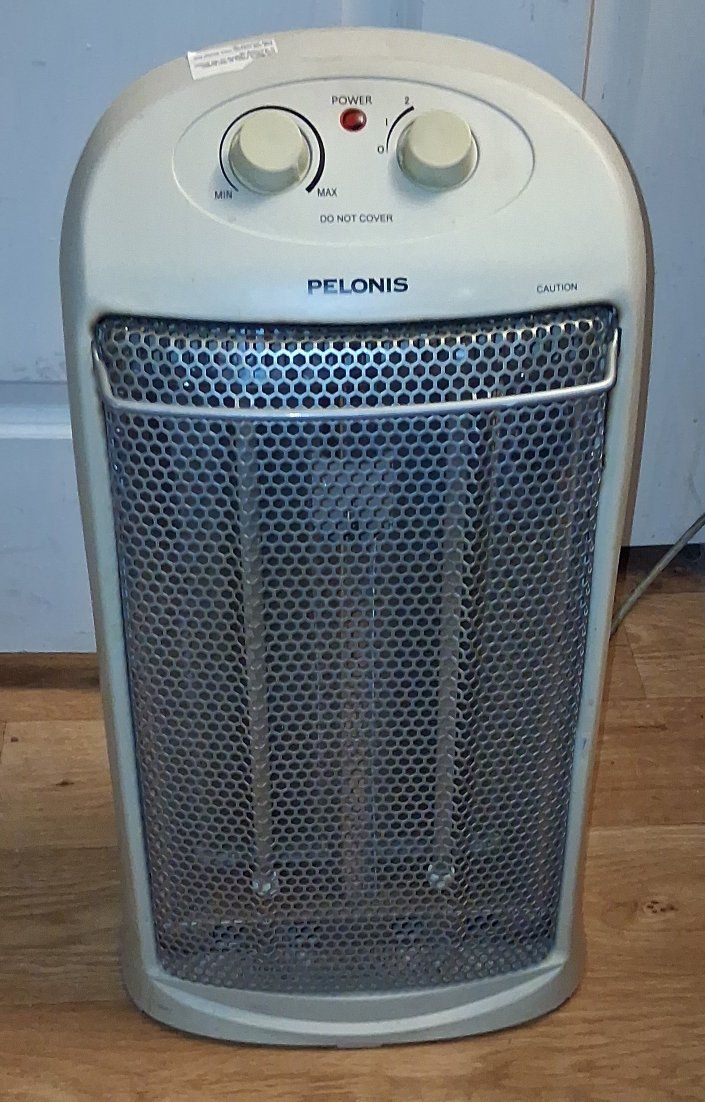 Pelonis Quartz Heater HQ-1000