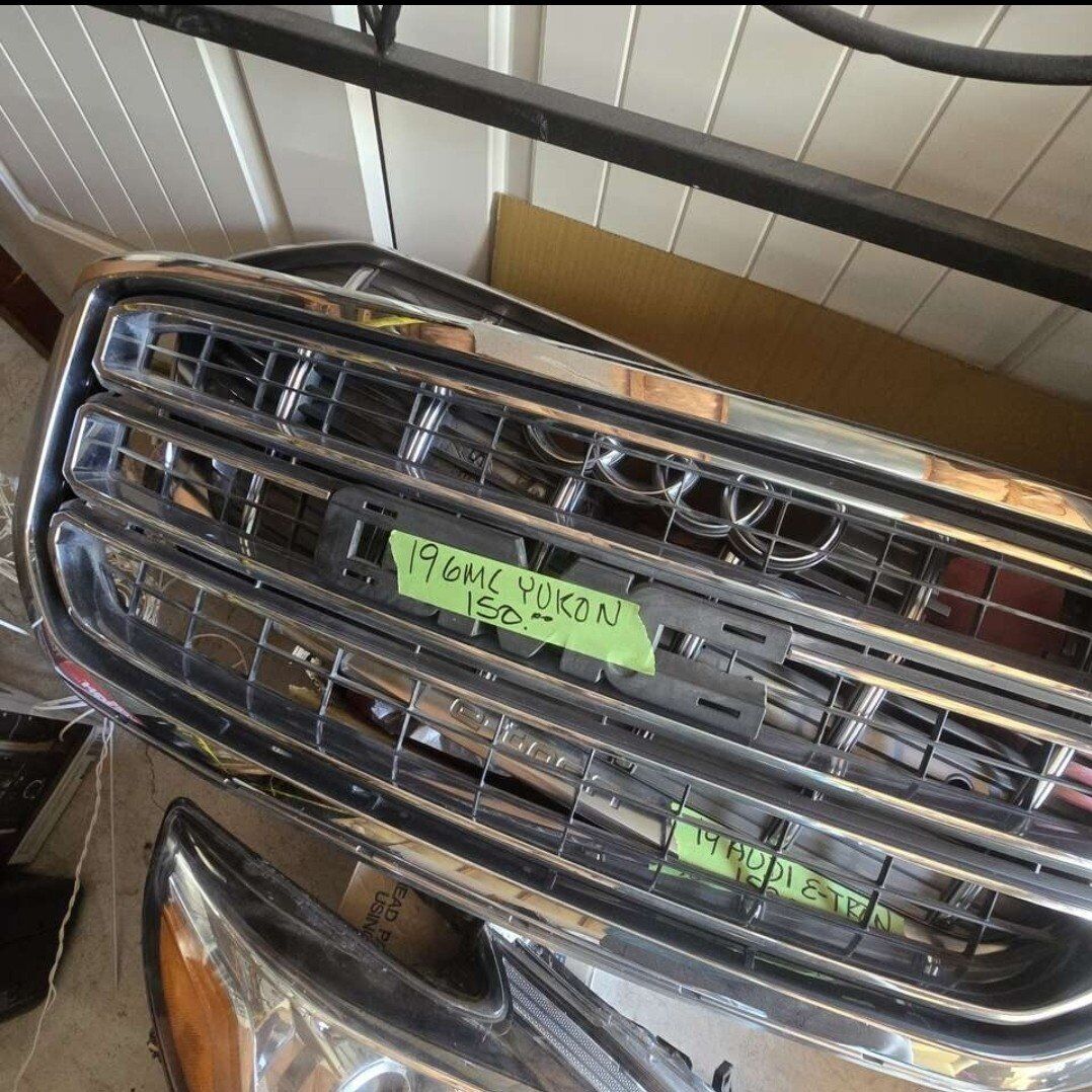 2019 GMC Yukon Grill