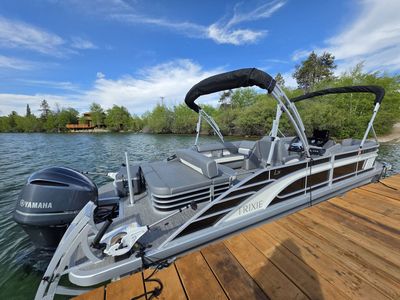 2021 Bennington L24 Swingback ESP Tri-Toon - Yamaha F250XB - Trailer - Premium Electronics/Fishing Package