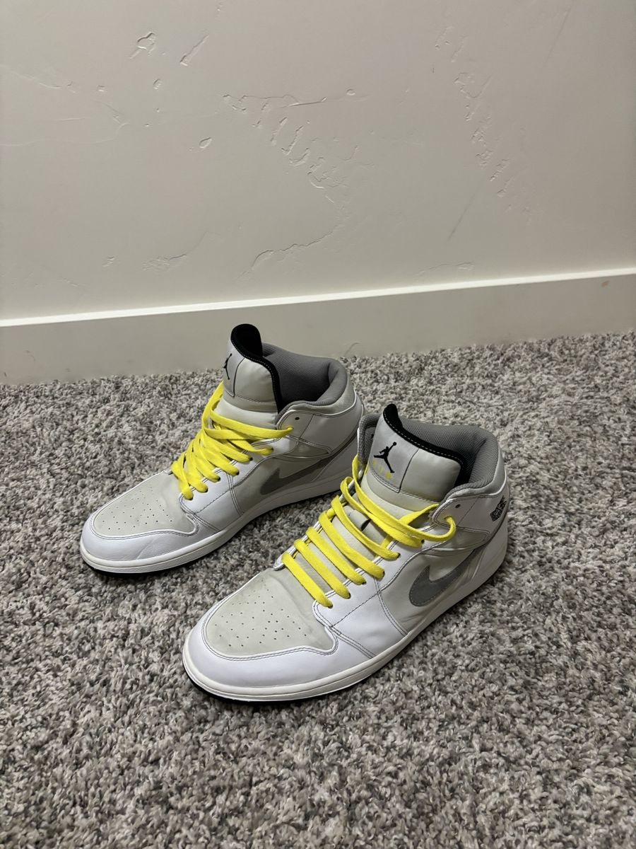 Air Jordan 1 Phat Vibrant Yellow 2010 – Size 13